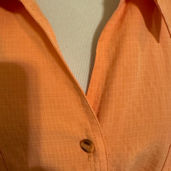 Dressbarn Women’s 3X orange button up shirt. EUC 3/4 sleeves with button - Picture 3 of 5